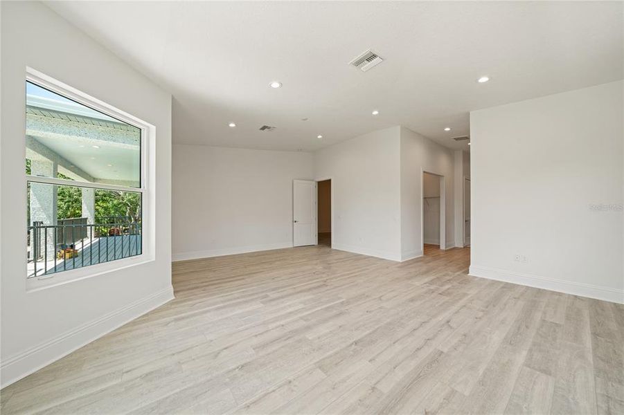 Spacious, unfurnished interior of a new home in , Tarpon Springs (Image 24). Spacious, unfurnished interior of a new home in , Tarpon Springs (Image 24).