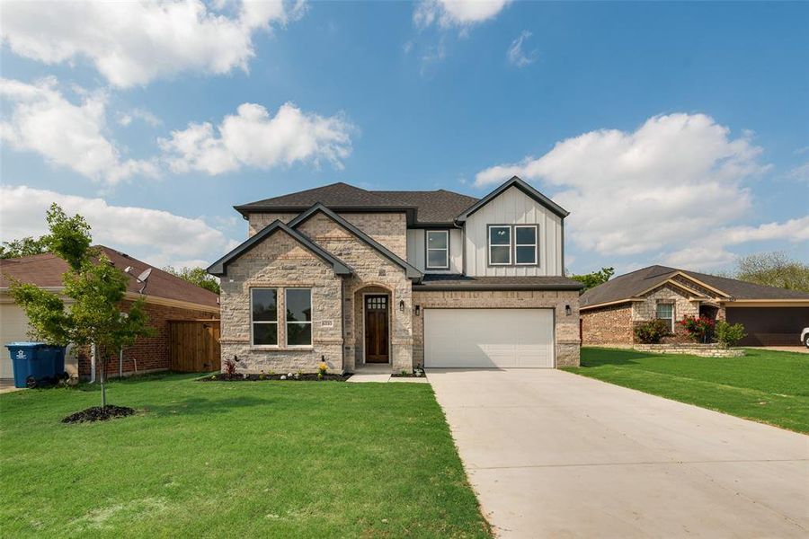 Front exterior of a new home in , Rowlett, TX, highlighting curb appeal (Image 23). Front exterior of a new home in , Rowlett, TX, highlighting curb appeal (Image 23).