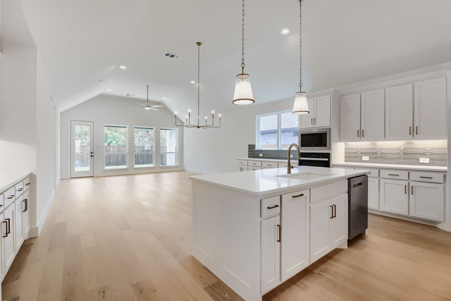 109 Enclave - Kitchen