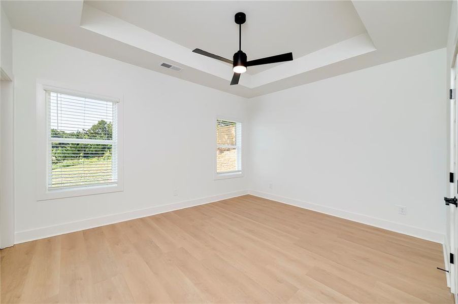 Spacious, unfurnished interior of a new home in , Gainesville (Image 15).