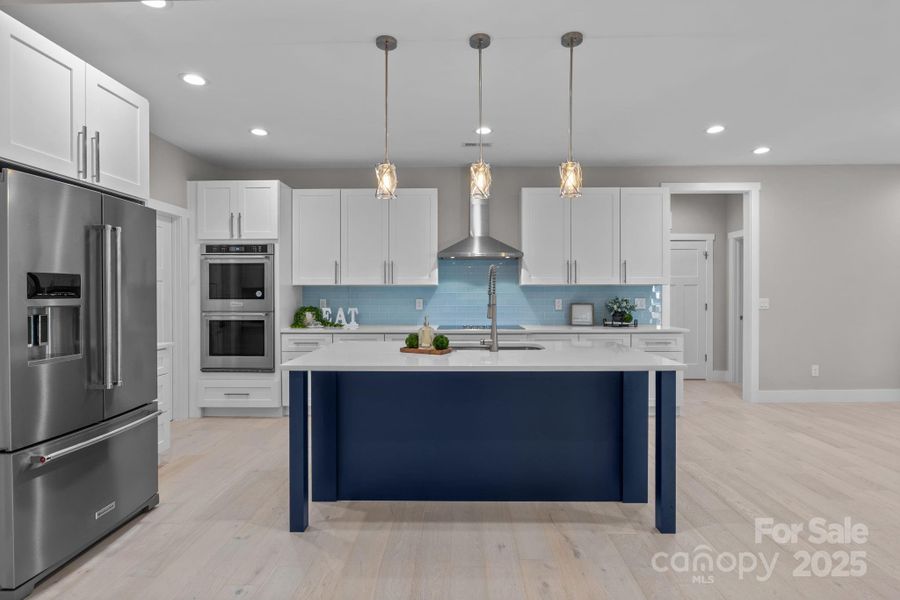 Chef’s kitchen includes top-of-the-line KitchenAid appliances