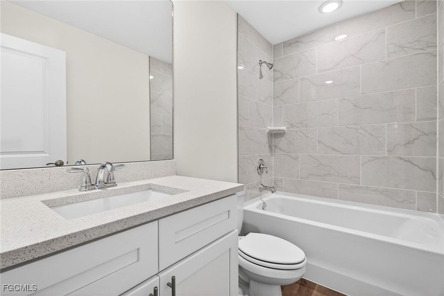 Furnished interior view inside a new home in Cape Coral, Cape Coral (Image 12).