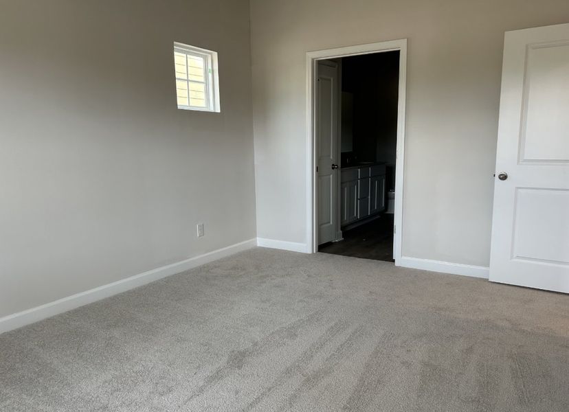 Spacious, unfurnished interior of a new home in Tea Farm, Ravenel (Image 14). Spacious, unfurnished interior of a new home in Tea Farm, Ravenel (Image 14).