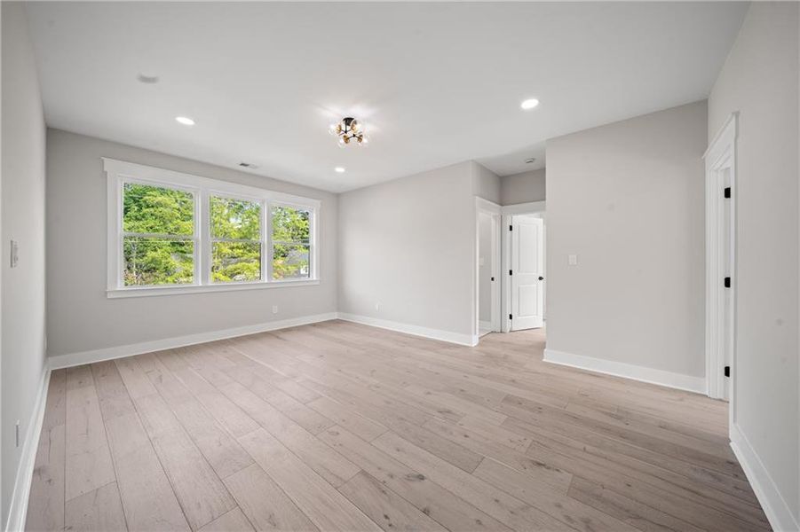 Spacious, unfurnished interior of a new home in , Acworth (Image 46).