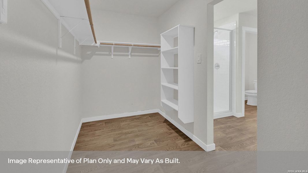 Spacious, unfurnished interior of a new home in Mayfair, New Braunfels (Image 18).