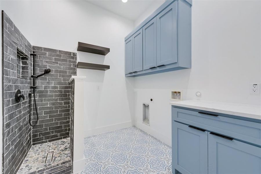 Furnished interior view inside a new home in , Dallas (Image 11). Furnished interior view inside a new home in , Dallas (Image 11).