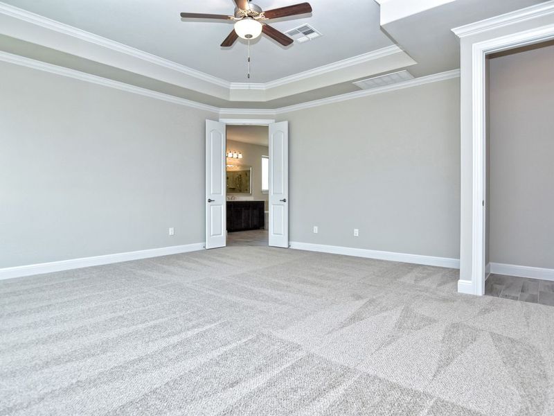 Representative unfurnished interior of a home built from the San Simeon I by Giddens Homes in Clearwater Ranch, Liberty Hill (Image 425).
