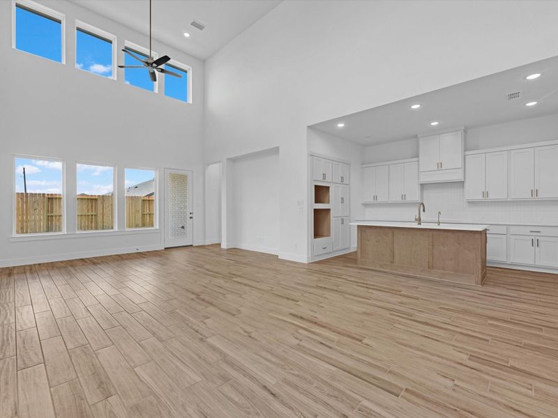 Spacious, unfurnished interior of a new home in Jubilee 50′, Hockley (Image 13).