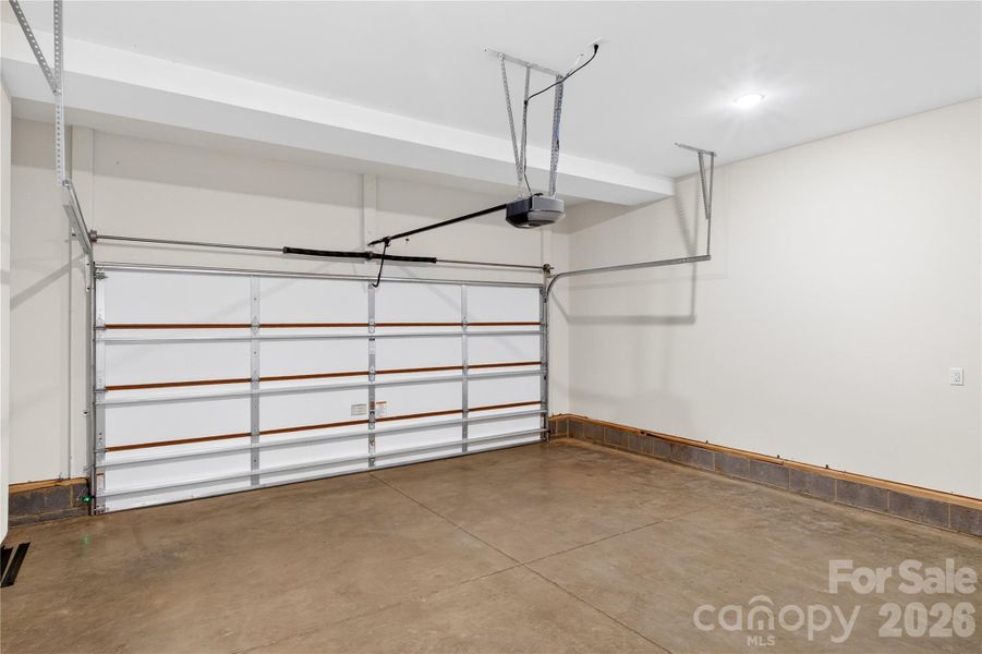 Spacious, unfurnished interior of a new home in , Troutman (Image 28).