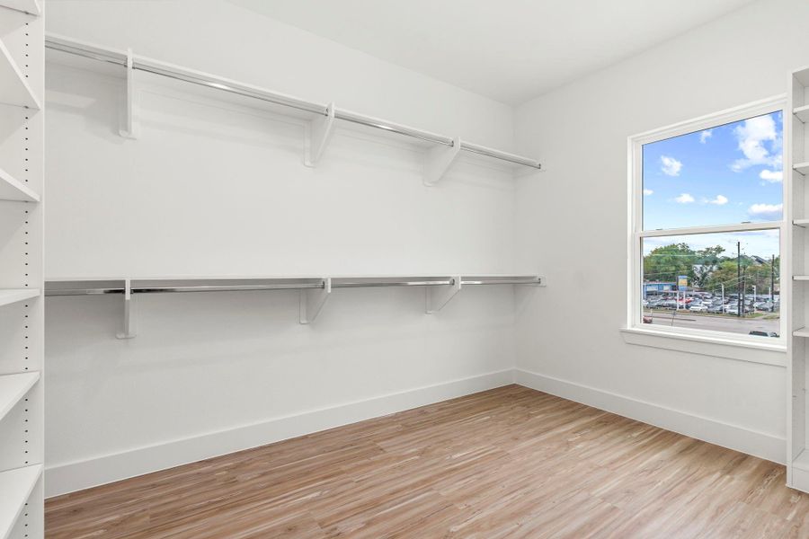 Spacious, unfurnished interior of a new home in , Houston (Image 22).