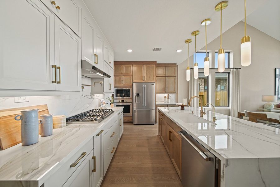 Furnished interior view inside a new home in Grange 45', Katy (Image 9).