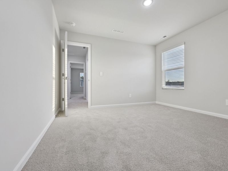 Spacious, unfurnished interior of a new home in Avalon Place - Signature Series, Durham (Image 19).