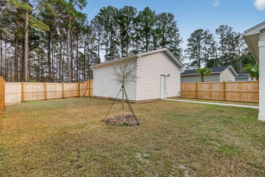 Exterior details and patio area of a home in , Summerville (Image 26).