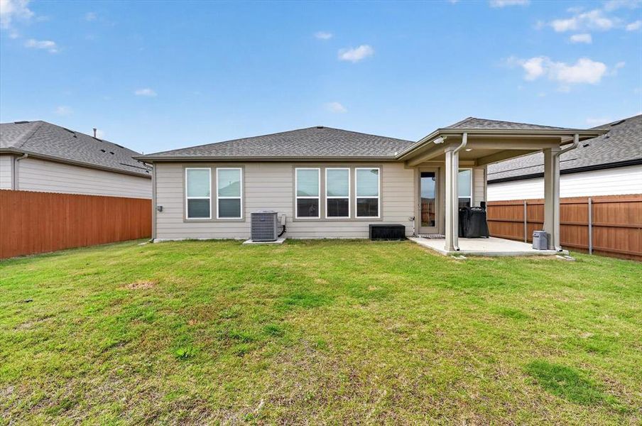 Exterior details and patio area of a home in , Crandall (Image 25).