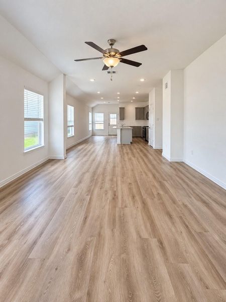 Spacious, unfurnished interior of a new home in , Dayton (Image 11).