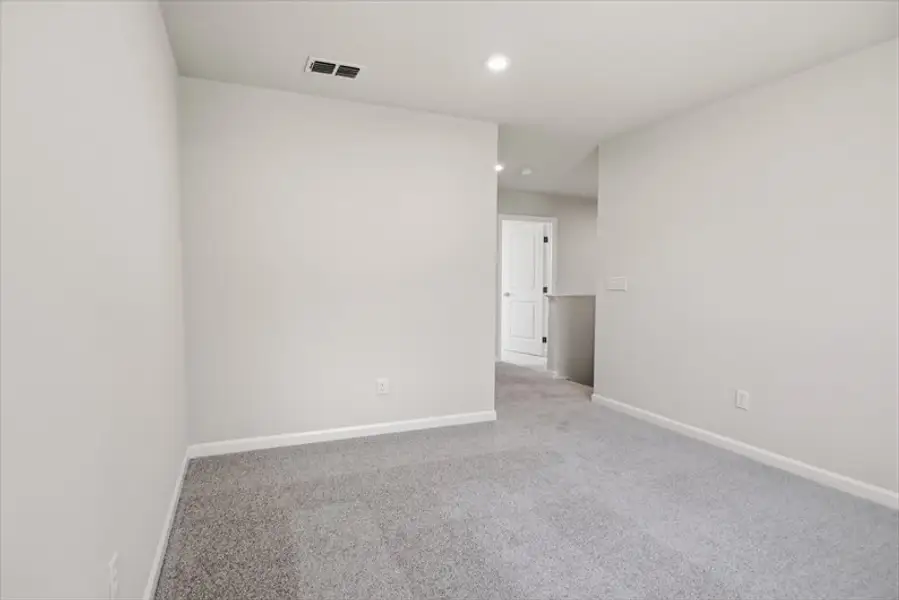 Spacious, unfurnished interior of a new home in Baker Grove, Duncan (Image 17). Spacious, unfurnished interior of a new home in Baker Grove, Duncan (Image 17).