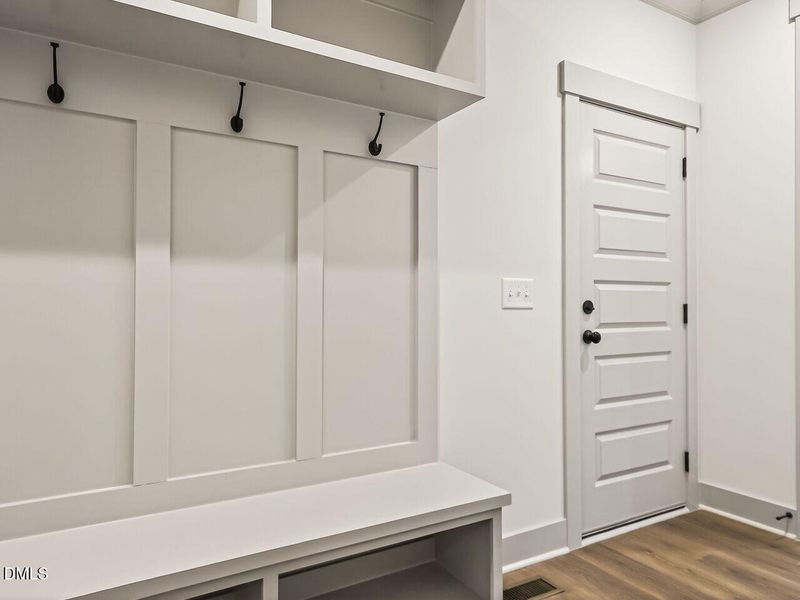 018-1280x960-owners-entry