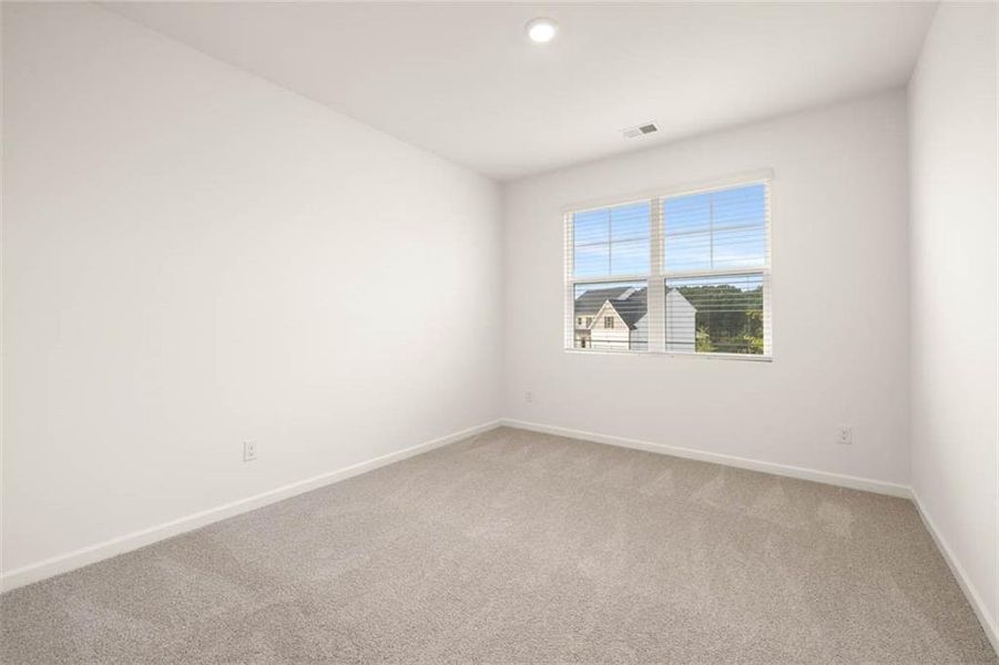 Spacious, unfurnished interior of a new home in Bridle Creek, Locust Grove (Image 20).