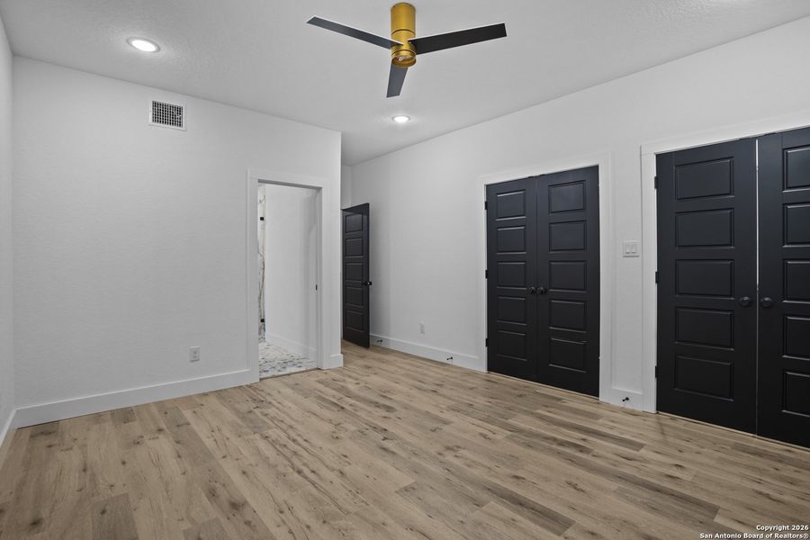 Spacious, unfurnished interior of a new home in , San Antonio (Image 53).