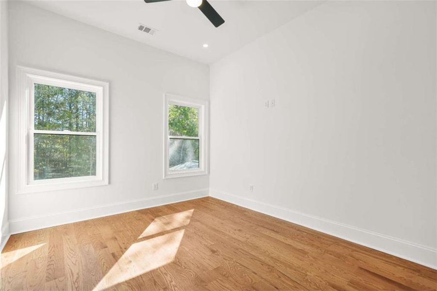 Spacious, unfurnished interior of a new home in , Lawrenceville (Image 26).