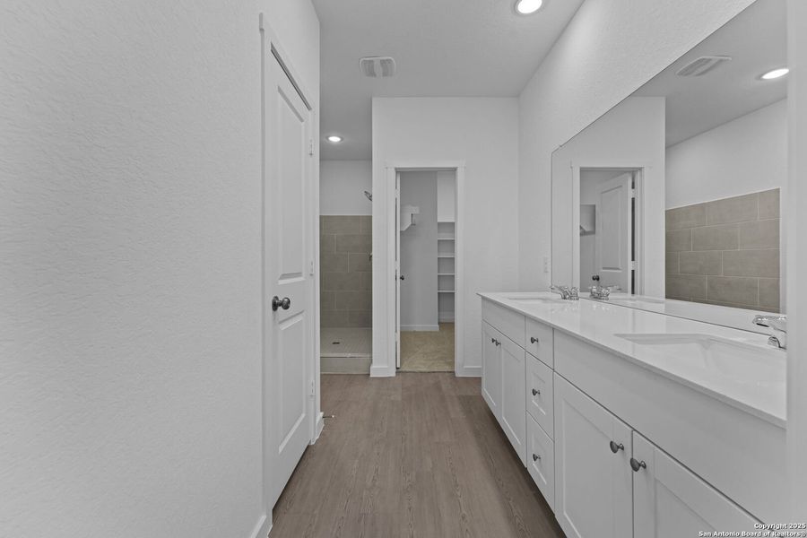 Image 28 of a home in Waterwheel: Coastline Collection. Image 28 of a home in Waterwheel: Coastline Collection.