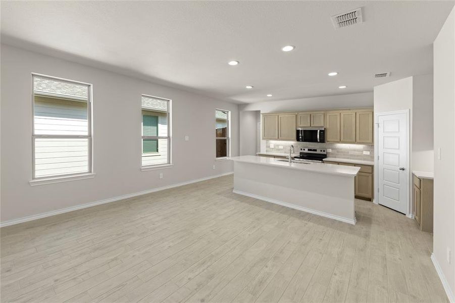 12. 1641 Meadow Crest - Dining (2)