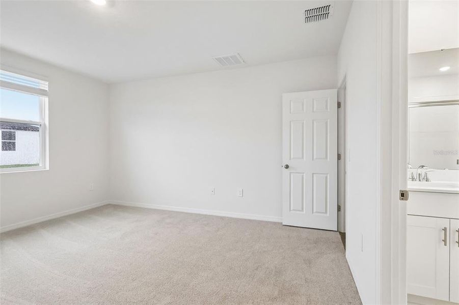 Spacious, unfurnished interior of a new home in Villamar - Signature Series, Winter Haven (Image 18). Spacious, unfurnished interior of a new home in Villamar - Signature Series, Winter Haven (Image 18).