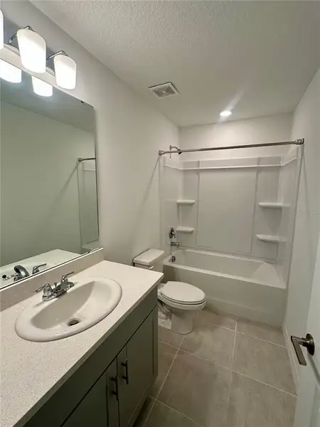 Furnished interior view inside a new home in , Edgewater (Image 9).