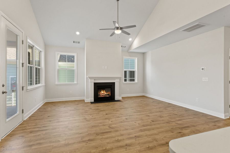 4br New Home in Simpsonville, SC.  - Slide 19