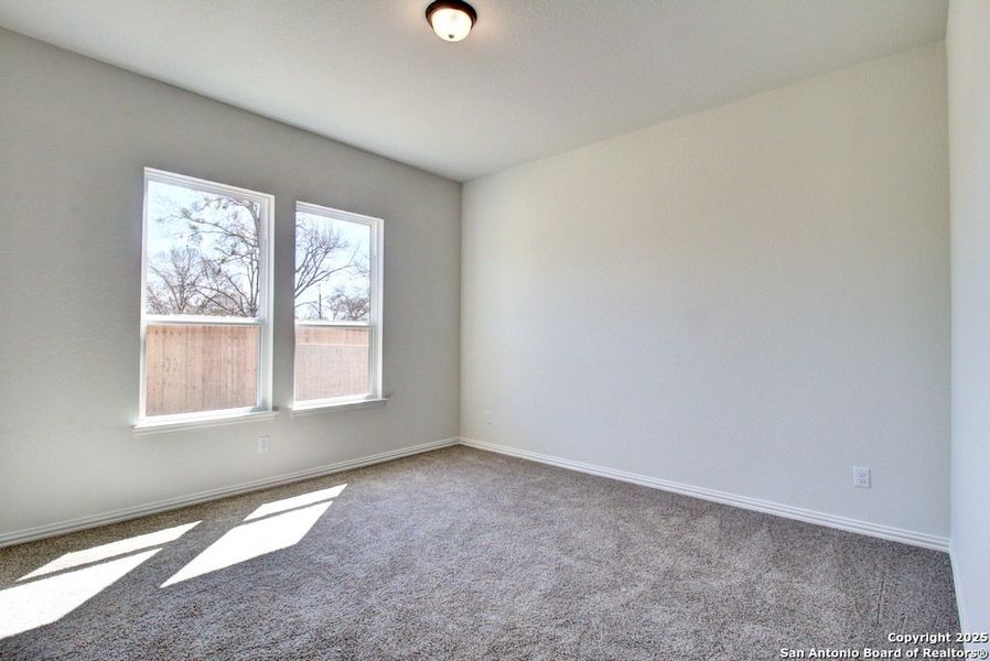 Spacious, unfurnished interior of a new home in Casinas at Gruene, New Braunfels (Image 13).