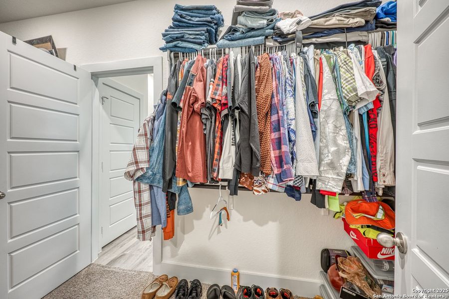 Close-up of interior finishes inside a home in Hunters Ranch, San Antonio (Image 20). Close-up of interior finishes inside a home in Hunters Ranch, San Antonio (Image 20).