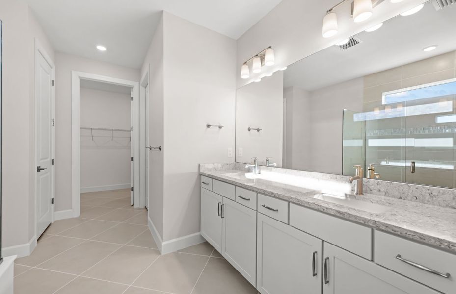 Furnished interior view inside a new home in Del Webb Oak Creek, North Fort Myers (Image 9). Furnished interior view inside a new home in Del Webb Oak Creek, North Fort Myers (Image 9).