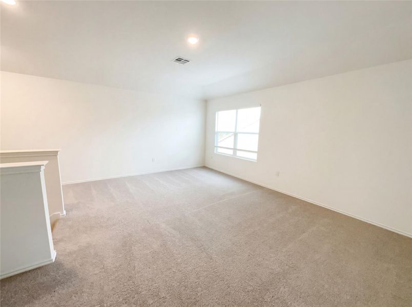 Spacious, unfurnished interior of a new home in Cotton Brook, Hutto (Image 14).
