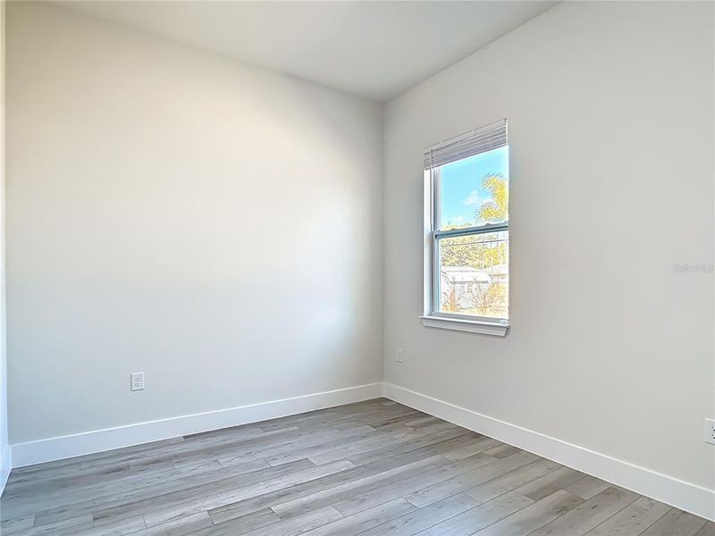 Spacious, unfurnished interior of a new home in , Port Charlotte (Image 20).