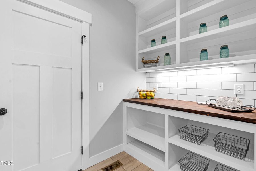 1004 Snow Peak Court-31