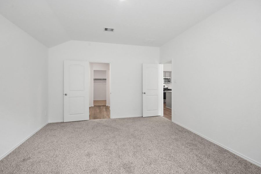 Spacious, unfurnished interior of a new home in Mill Creek, Magnolia (Image 8).