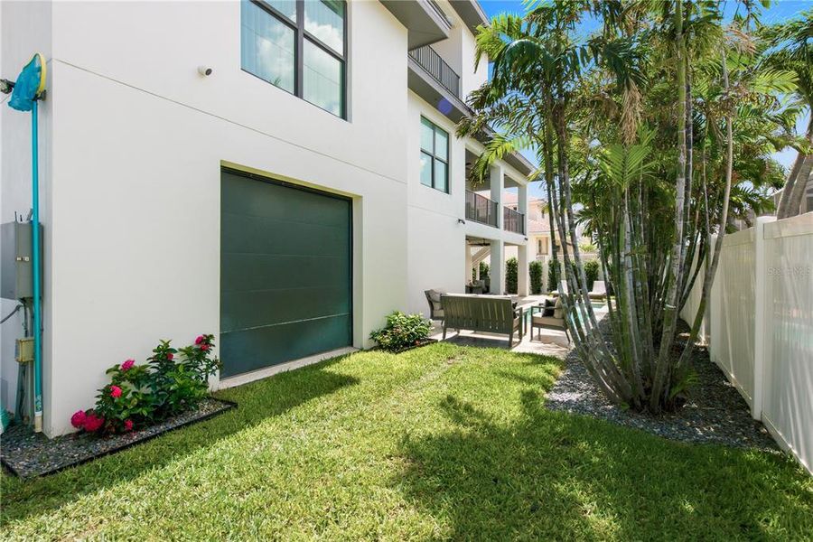 Exterior details and patio area of a home in , Belleair Beach (Image 37).