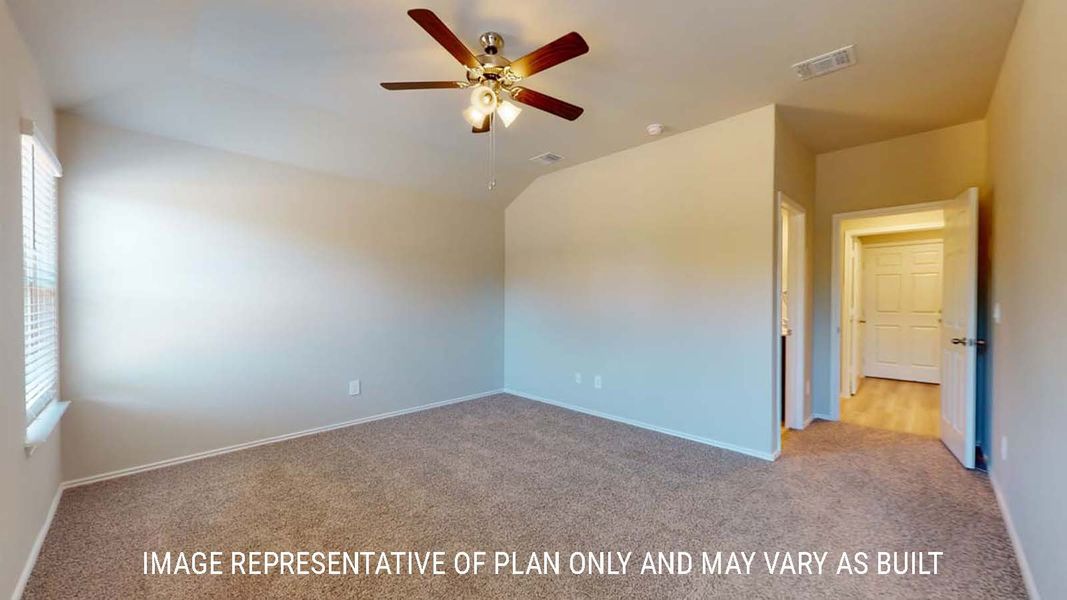 Representative unfurnished interior of a home built from the Bellvue by D.R. Horton in Victory Ranch, Killeen (Image 15).