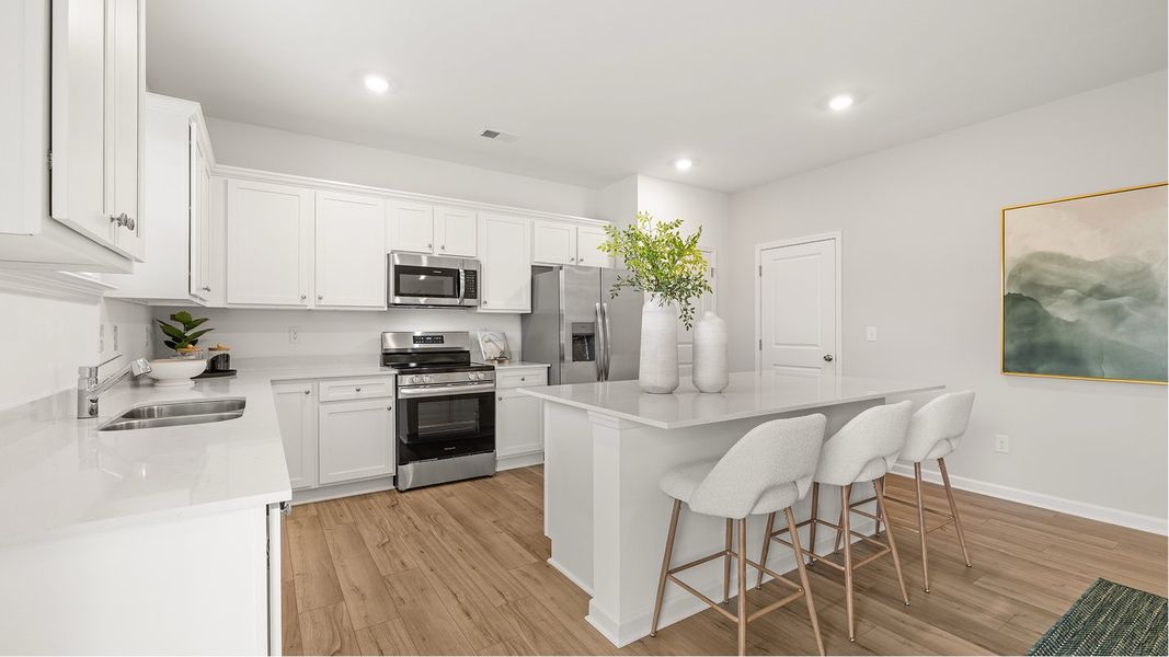 7653 Portland Kitchen 2of3 F1 Base2 081225