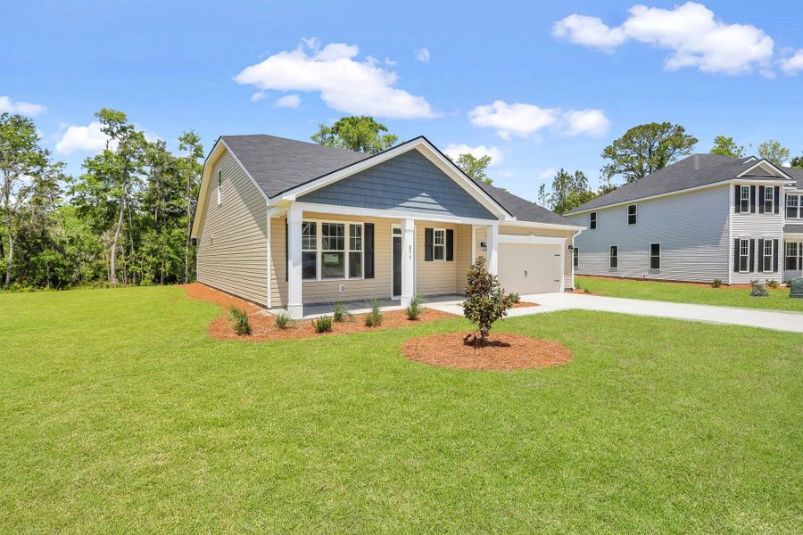 Representative exterior photo of a completed home built from the The Dublin by Smith Family Homes in Settlers Hammock, Kingsland, GA (Image 3).