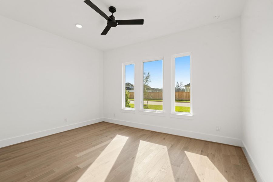 Spacious, unfurnished interior of a new home in Weston Lakes, Fulshear (Image 28). Spacious, unfurnished interior of a new home in Weston Lakes, Fulshear (Image 28).