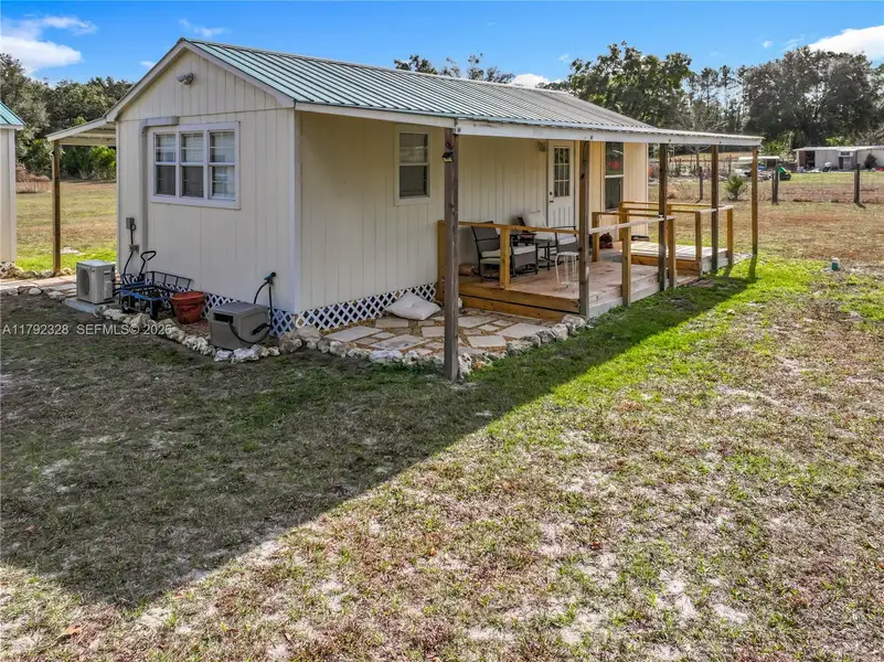 Exterior details and patio area of a home in , Gainesville (Image 4).