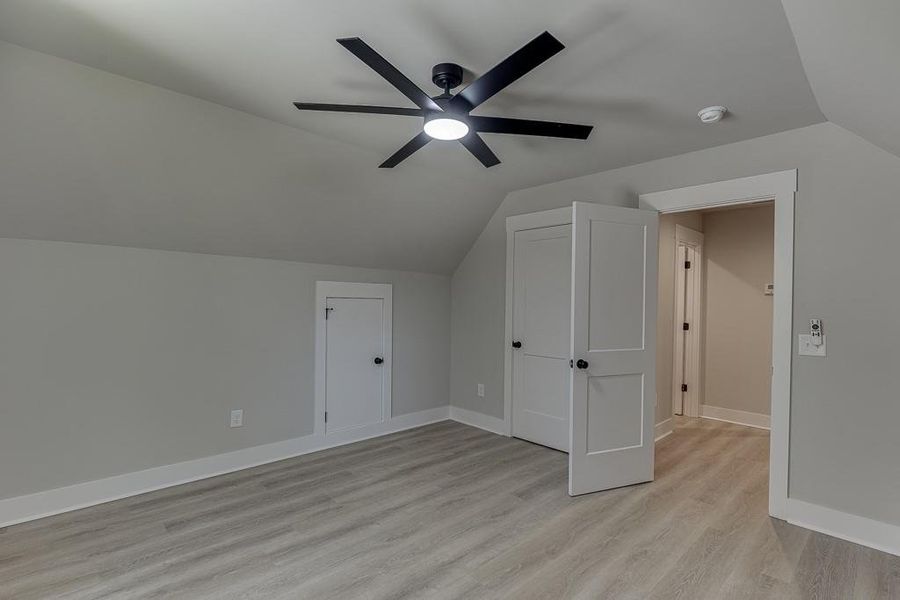 Spacious, unfurnished interior of a new home in , Jefferson (Image 17).