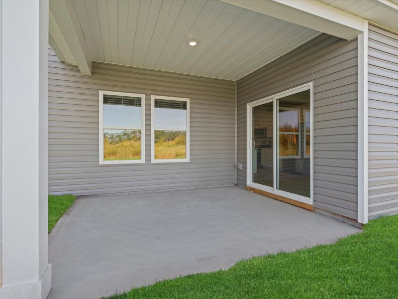 Welcome to the Dallas floorplan at Village at White Pine. Welcome to the Dallas floorplan at Village at White Pine.