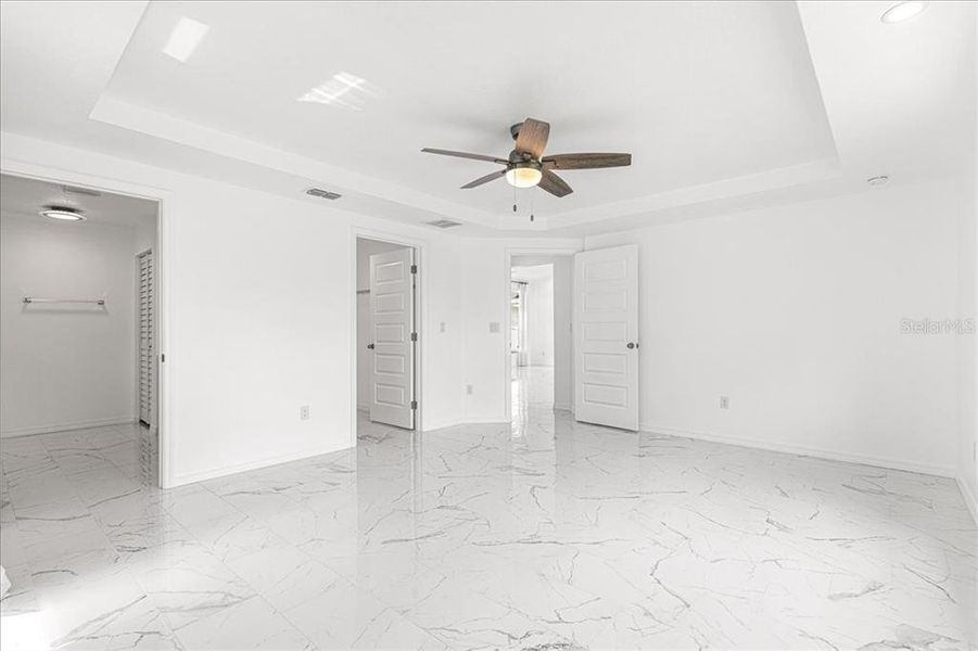 Spacious, unfurnished interior of a new home in , Summerfield (Image 16).