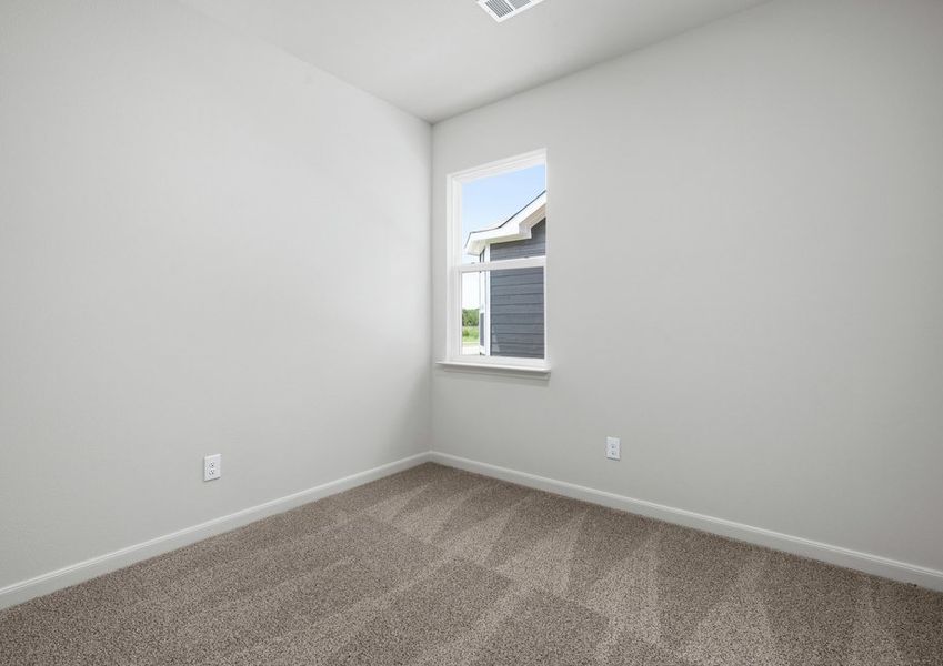 The secondary bedrooms are a perfect space for children's bedrooms or guest rooms. The secondary bedrooms are a perfect space for children's bedrooms or guest rooms.