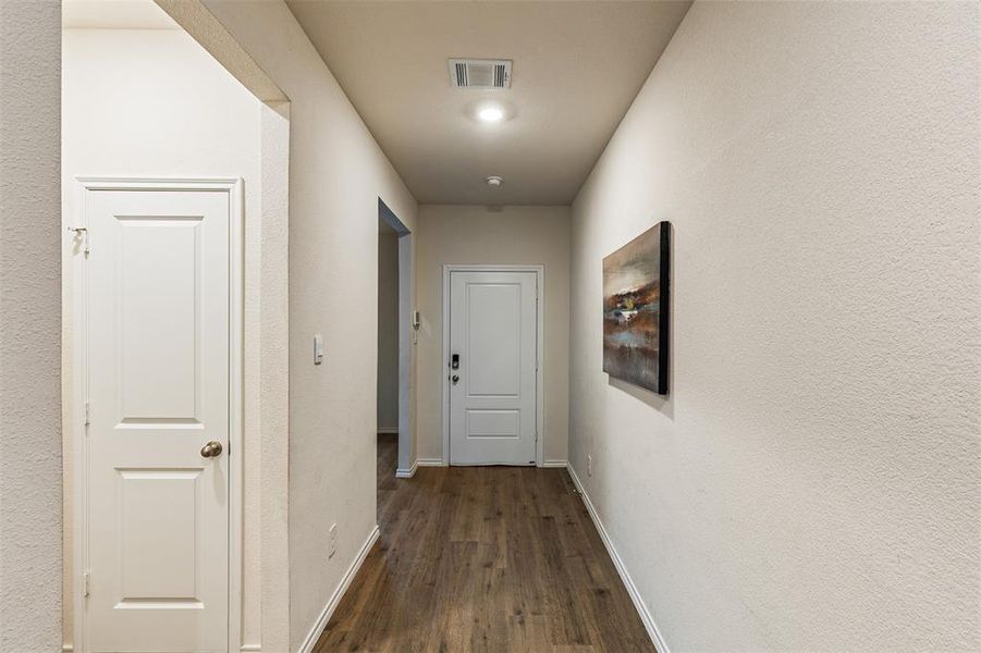 Spacious, unfurnished interior of a new home in , Providence Village (Image 20).