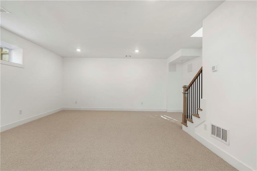 Spacious, unfurnished interior of a new home in , Atlanta (Image 39). Spacious, unfurnished interior of a new home in , Atlanta (Image 39).