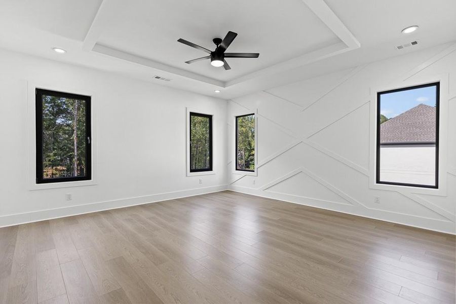 Spacious, unfurnished interior of a new home in , Jefferson (Image 19).