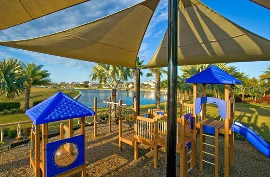 Community amenities in , Apollo Beach (Image 34).